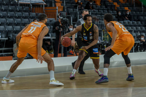 了阶段性收 了阶段性收