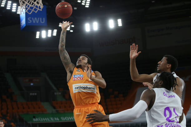 在这场硬仗 在这场硬仗